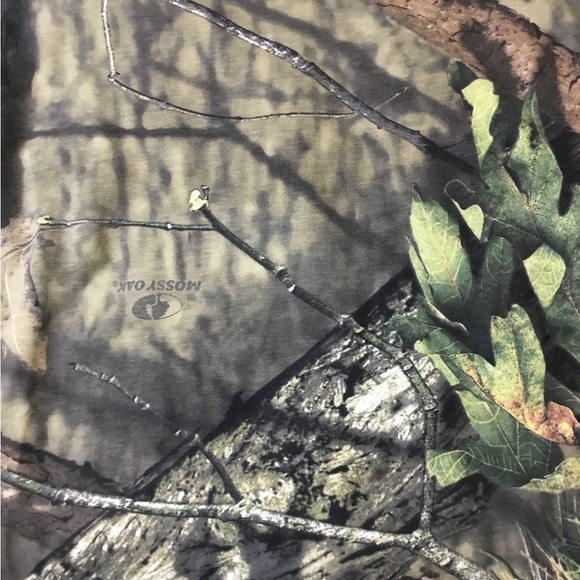 MOSSY OAK Boys size 18 HUNTING T SHIRT NEW NWT - Picture 2 of 5